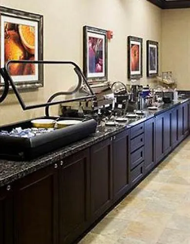 Hotel Towneplace Airport 3*
